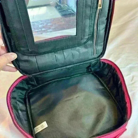 Hot pink faux leather travel makeup case with gold hardware. NWOT. - Picture 7 of 8